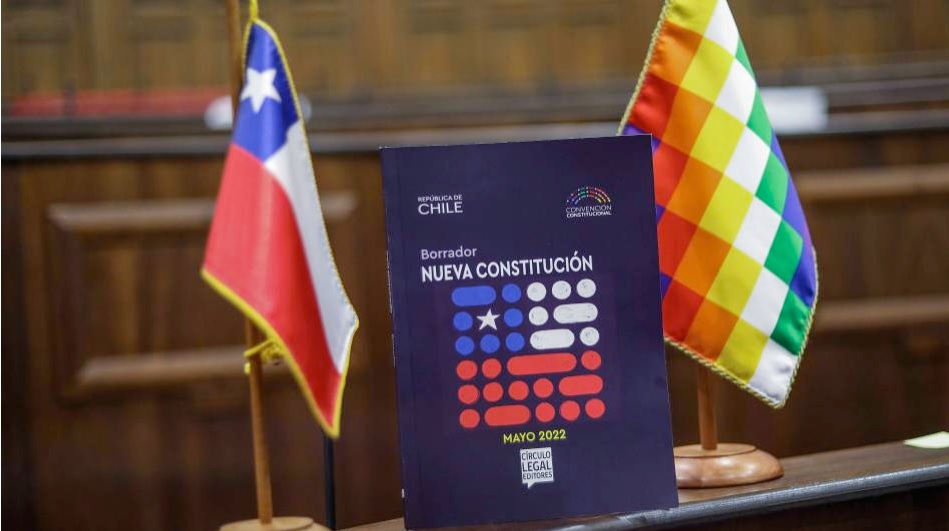 UDI busca incluir en ramo de historia la “Convención Constitucional”