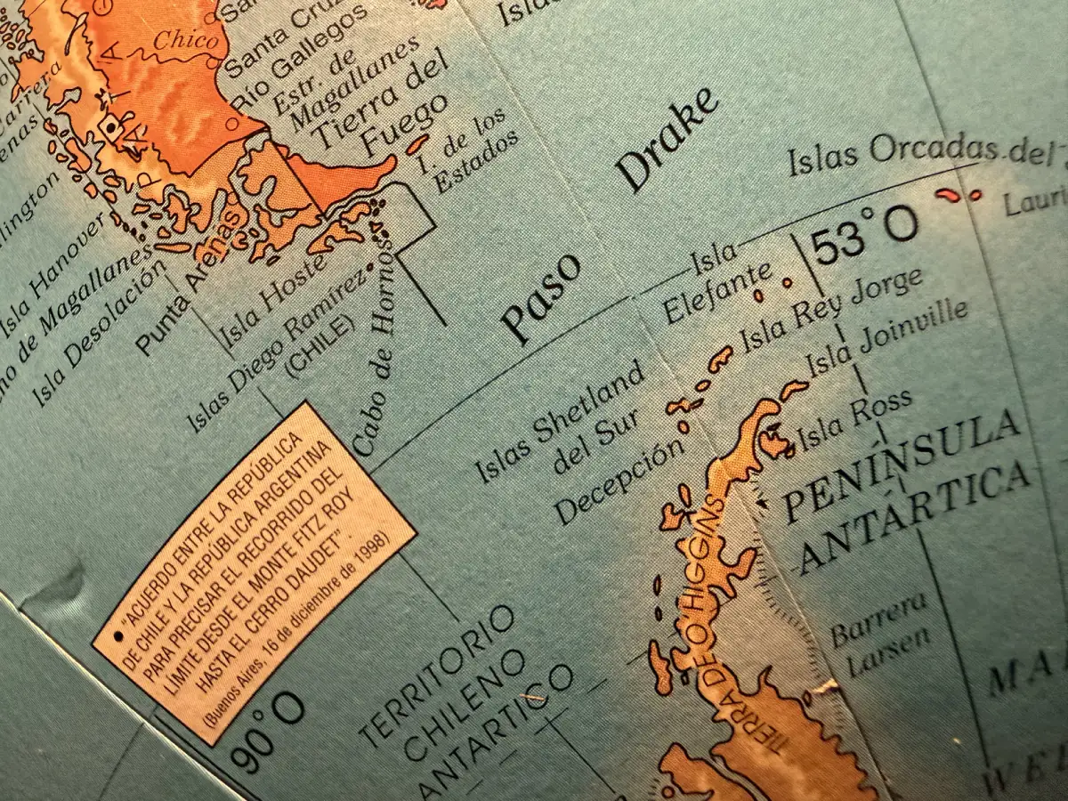 La peligrosa costumbre de confundir Magallanes con la Antártica