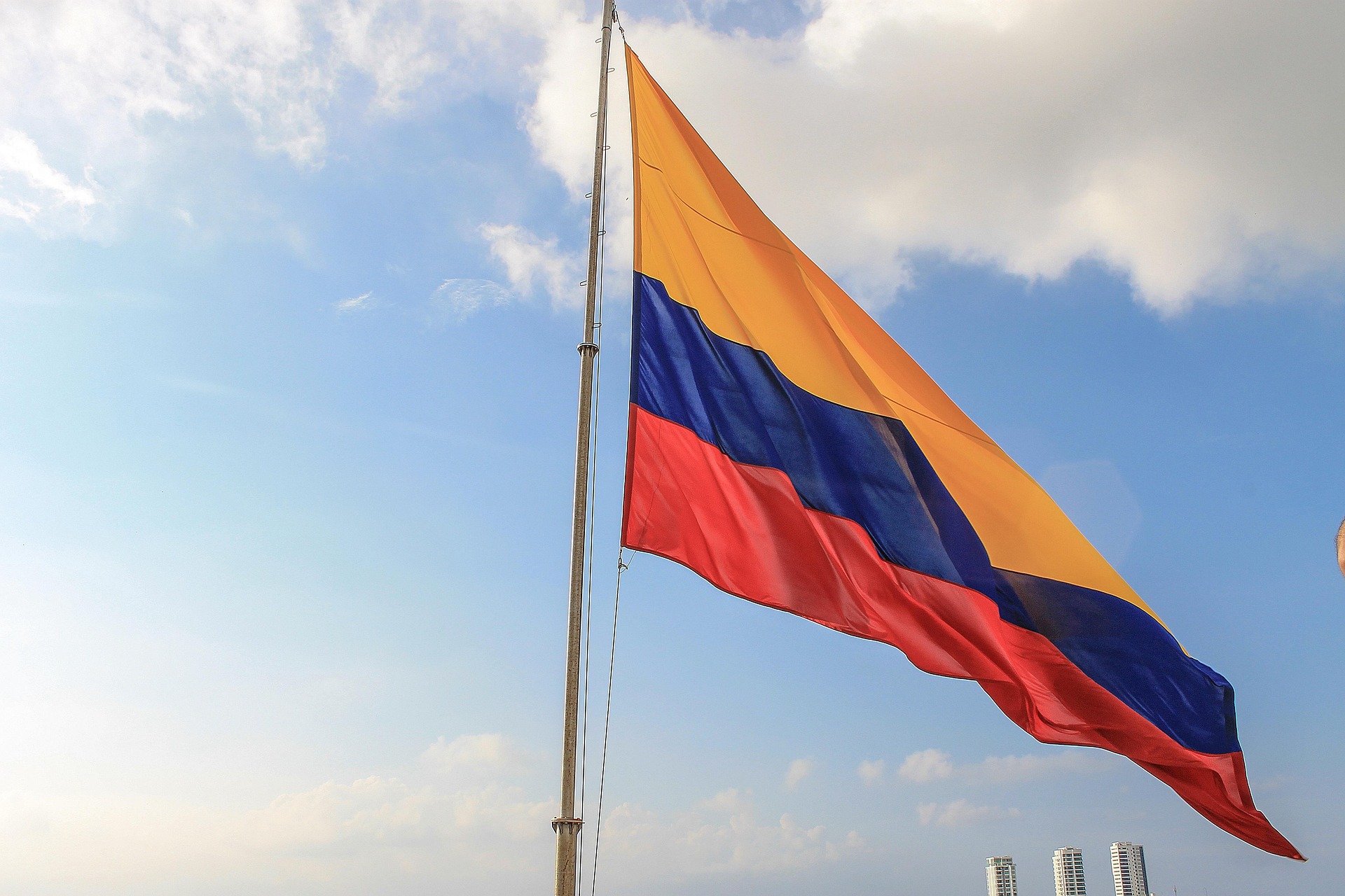 Colombia rompe relaciones diplomáticas con Irán