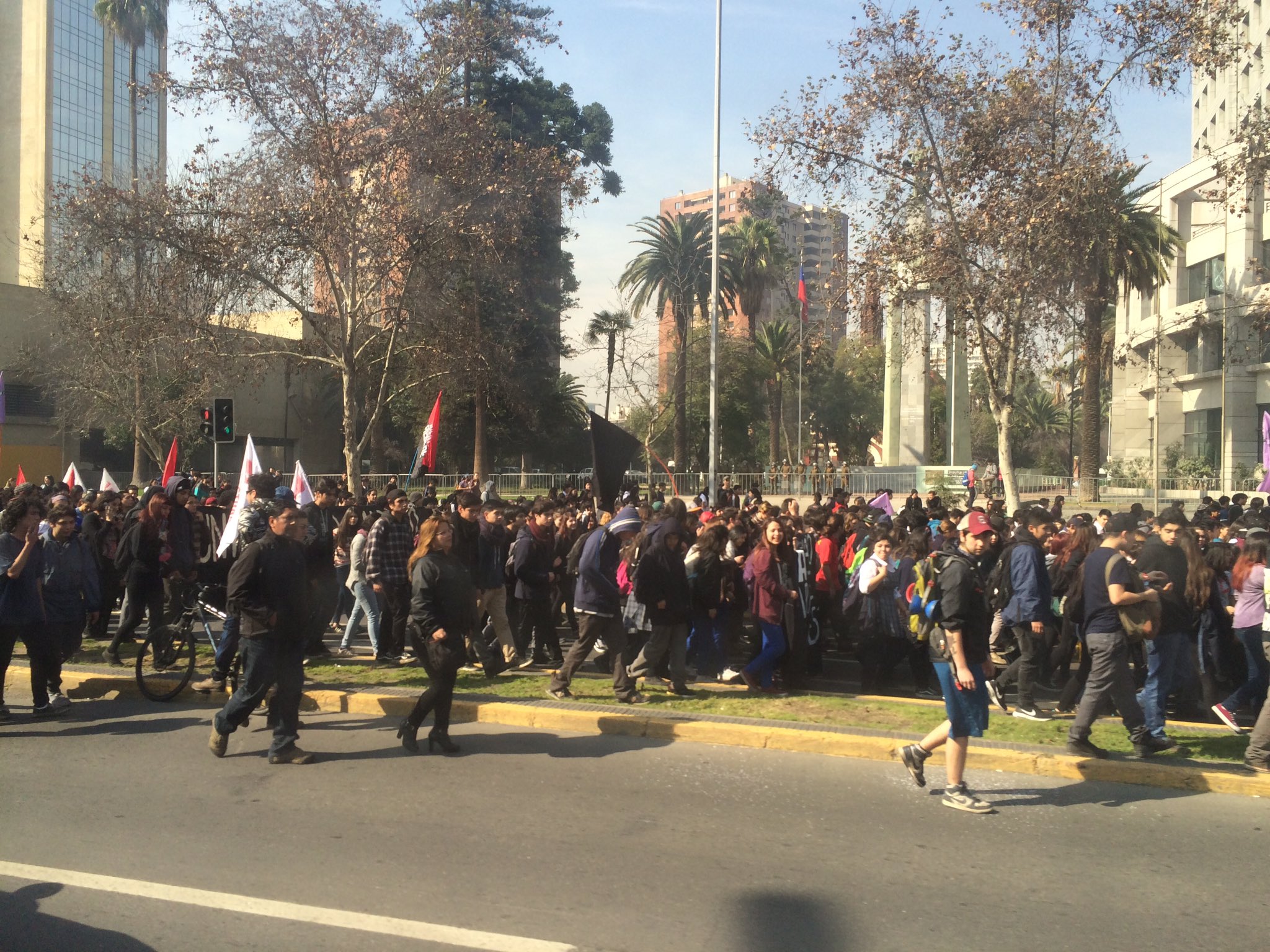 Confech realiza paro nacional en protesta por recortes de recursos en Ley de Presupuesto 2027