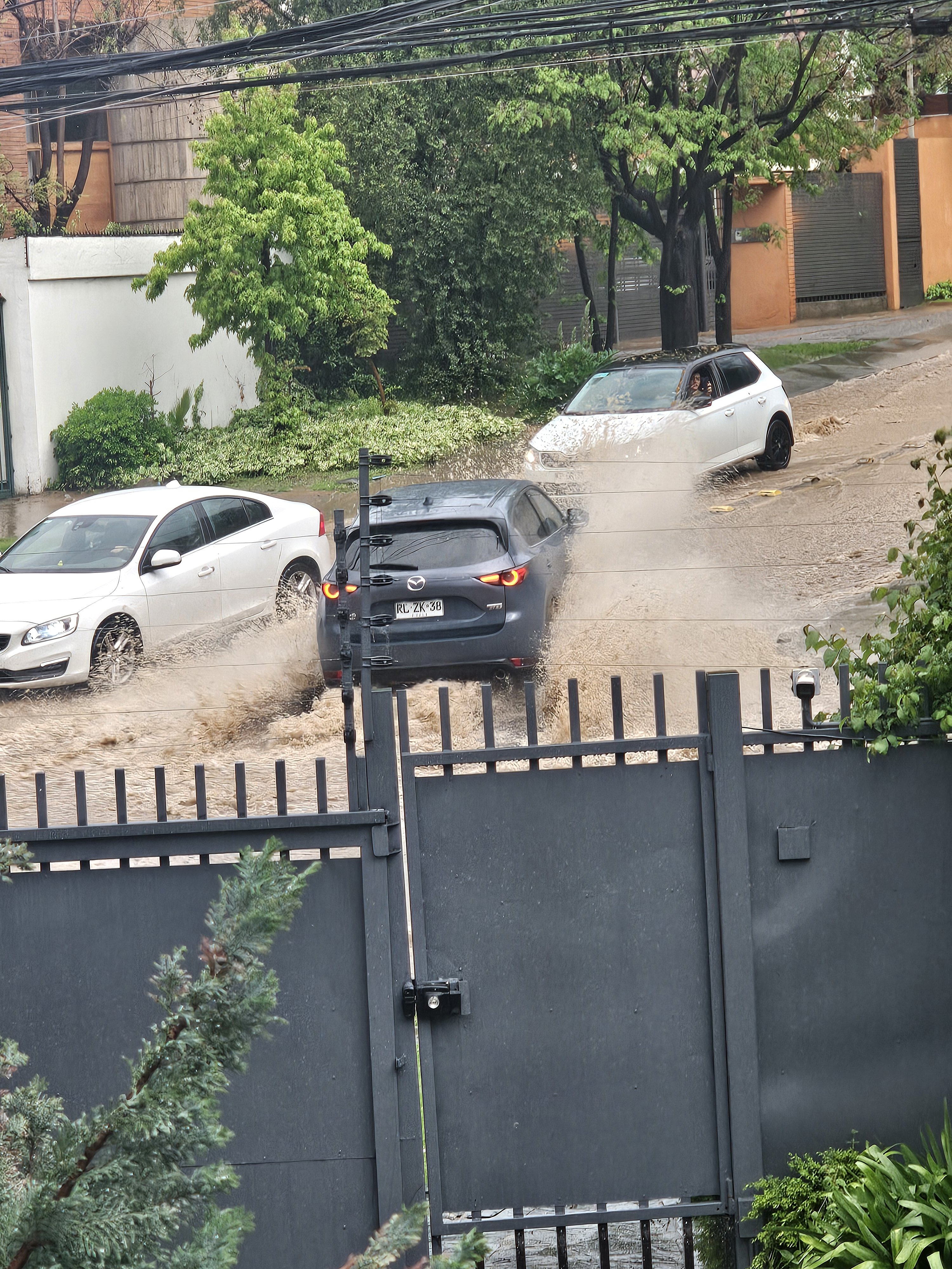 Declaran alerta roja para 10 comunas de las RM por eventuales remociones en masa