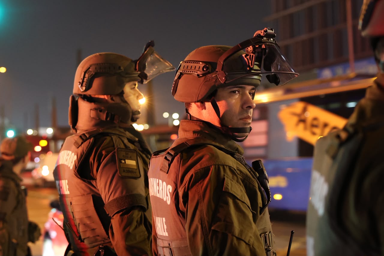 Piden a Contraloría investigar posibles negligencias del mando civil y policial en muerte de Carabineros
