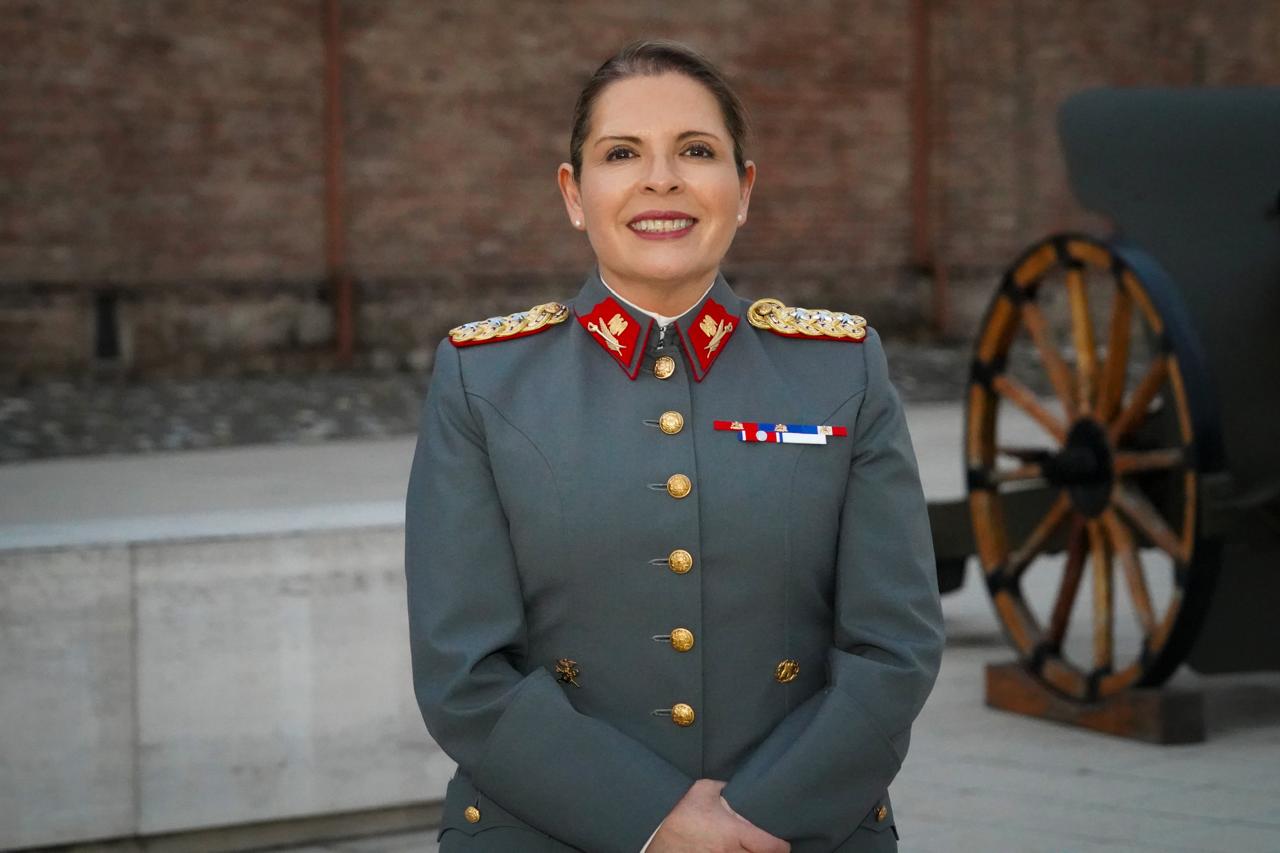Por primera vez en la historia, una mujer asciende al grado de general en el Ejército
