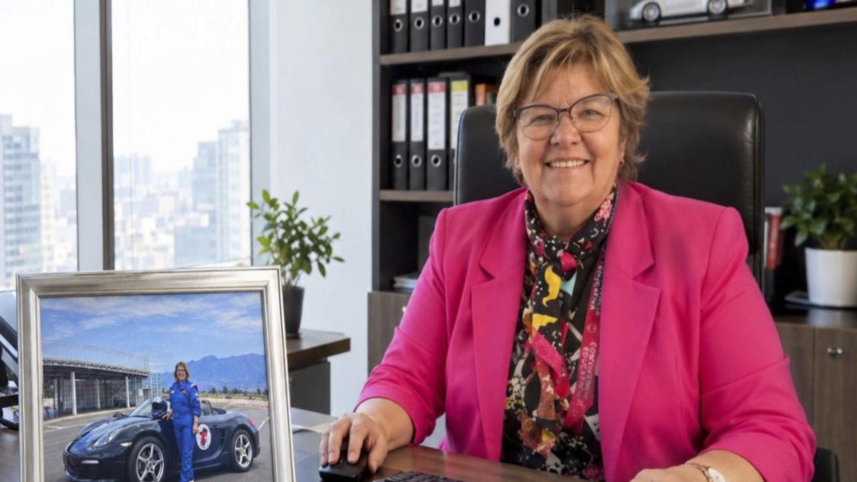 “Mujeres al volante del futuro”: Cristina Oyanedel llama a acelerar la apertura de espacios para las mujeres en la ingeniería y la mecánica