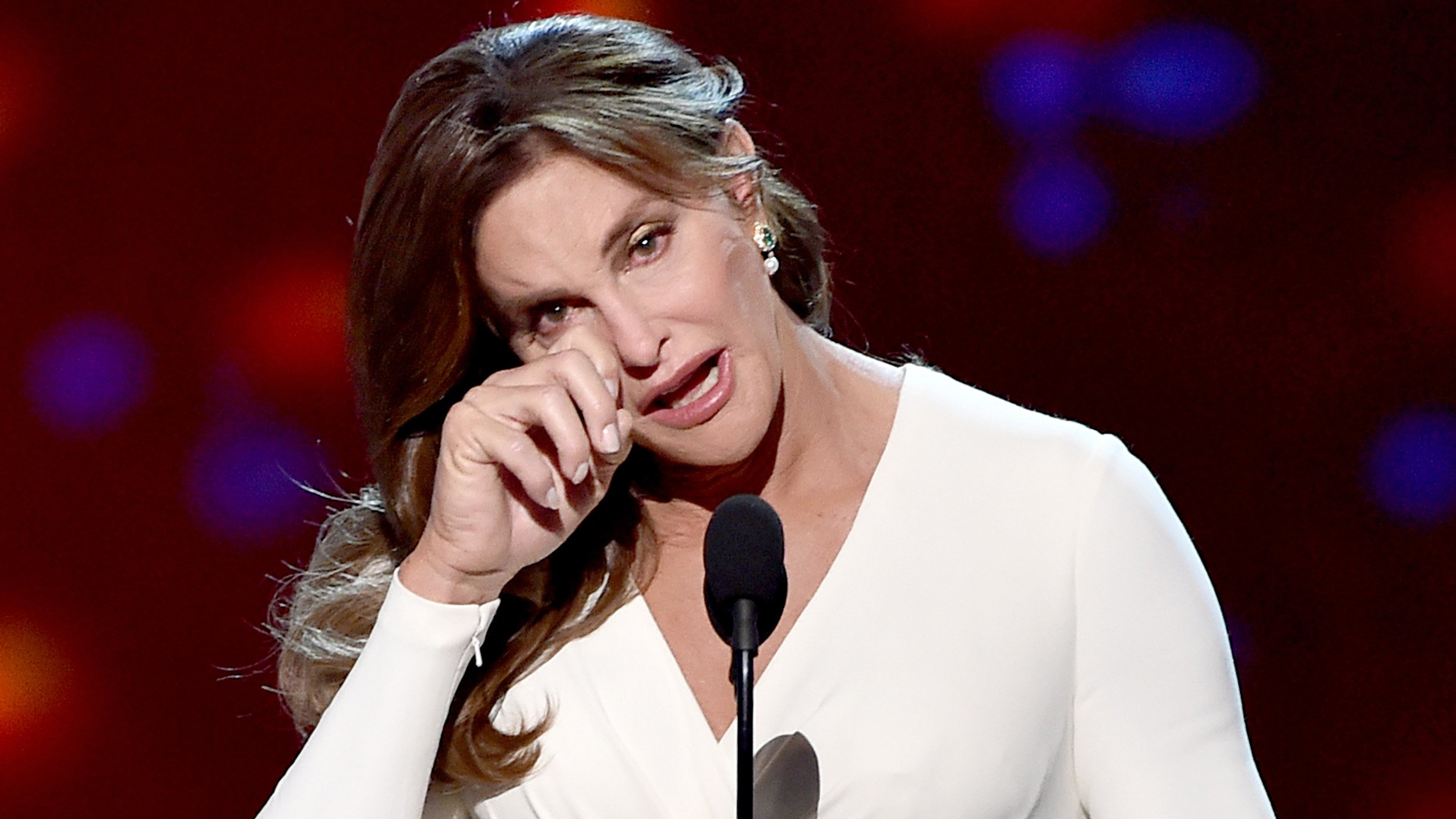 ESPN premia a Caitlyn Jenner con galardón a la valentía.