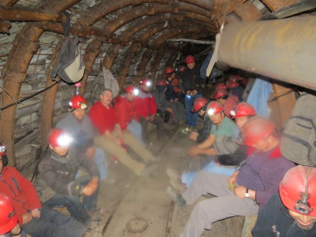 Mineros deponen toma tras aceptar propuesta del gobierno en Curanilahue