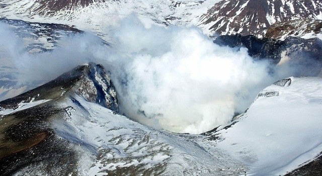 Región del Bío Bío: Onemi confirma enjambre sísmico en el volcán Copahue