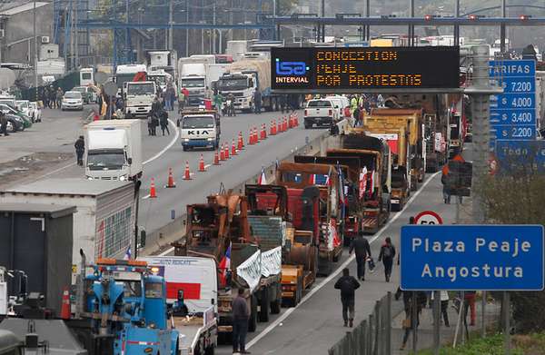 ACTUALIZADO: Camioneros logran acuerdo con La Moneda y han iniciado la ruta a Santiago