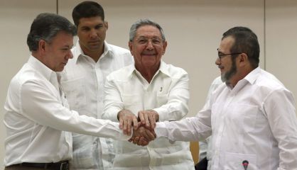 En Cuba Gobierno de Santos y las FARC fijan 6 meses para firmar la paz en Colombia