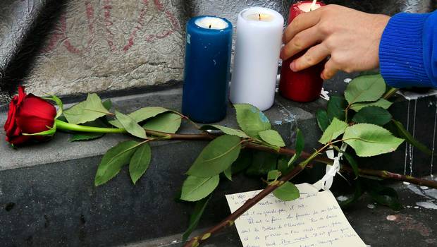 Identifican a uno de los terroristas que atacó París anoche