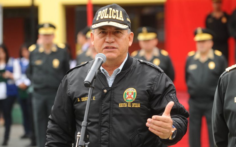 Oficialismo peruano «resucita» candidatura de polémico general