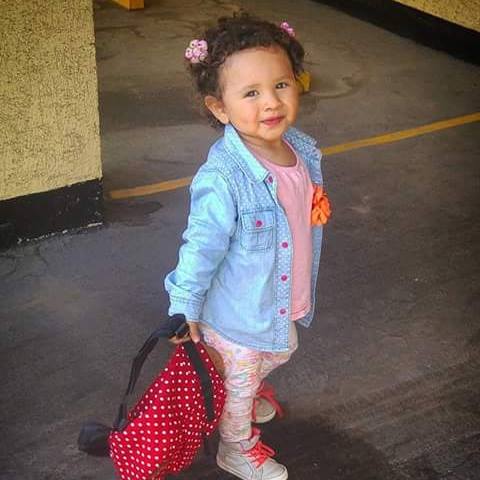 Niña Mochila