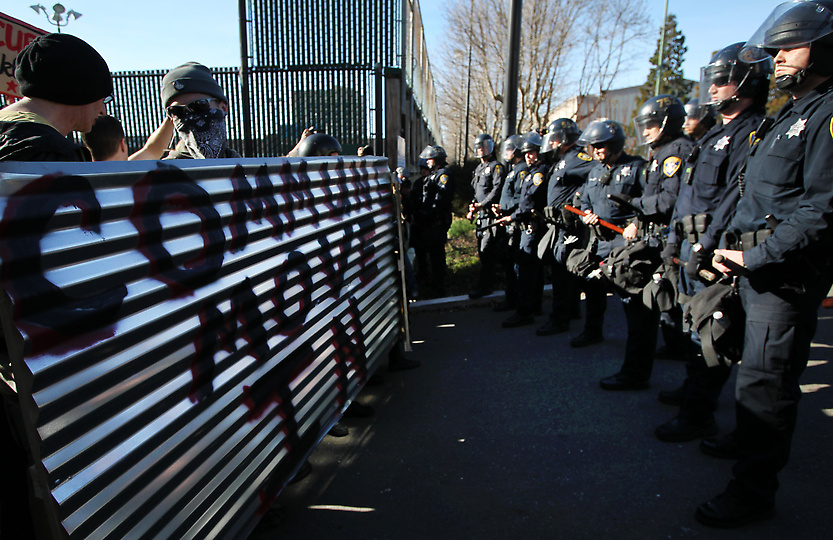 Oakland vs policías