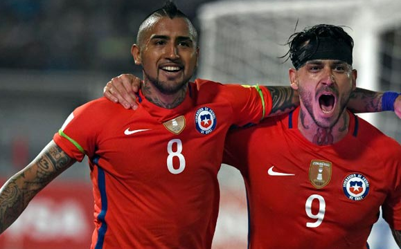 Pinilla y Vidal se lucen en contundente triunfo de La Roja