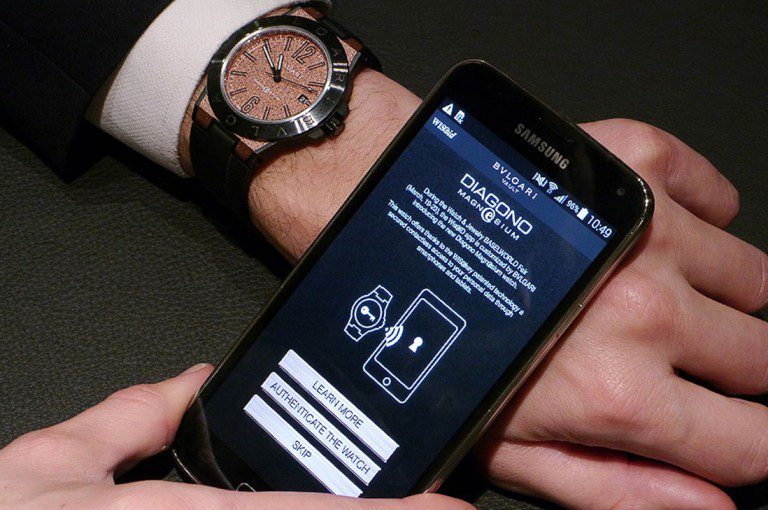 MasterCard anuncia el primer reloj mecánico de lujo inteligente capaz de hacer pagos sin contacto
