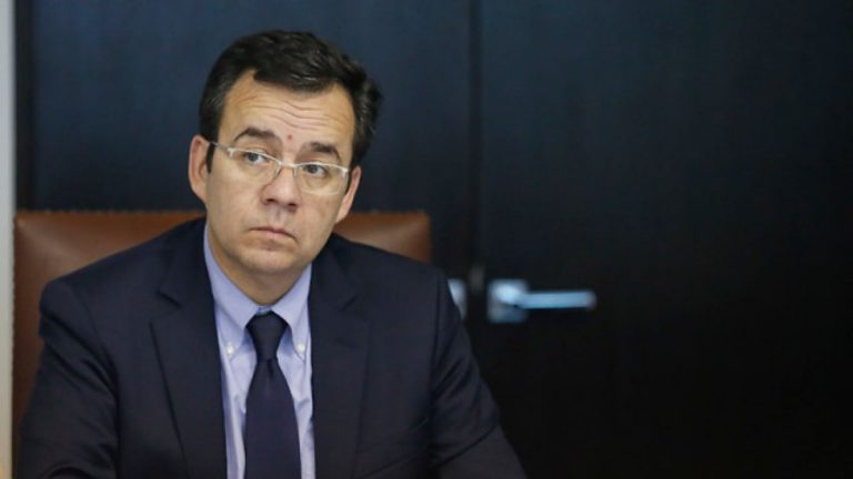 Ministro de Economía sale a defender controvertida Ley de Pesca y advierte inconstitucionalidad de proyecto que busca su nulidad