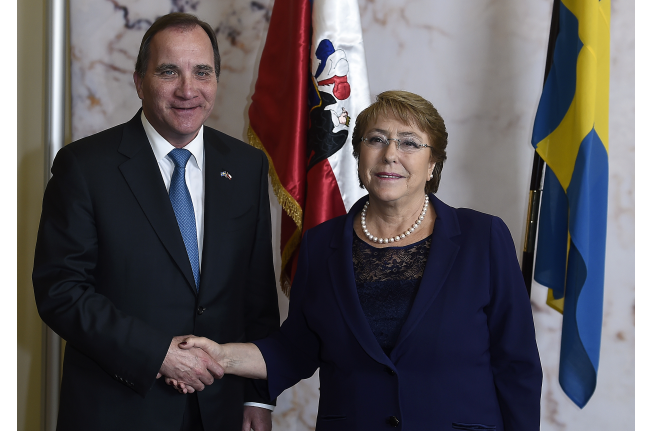 Bachelet inicia visita oficial a Suecia y se reúne con Premier