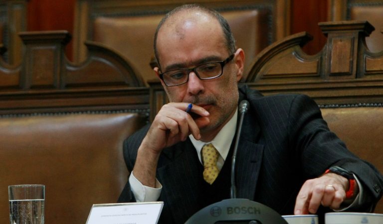 Manuel Riesco: “Al ministro Valdés le saldrá el tiro por la culata”