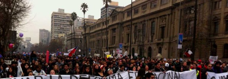 Empoderamiento ciudadano: La movilización que remece a Chile y pone en alerta a los políticos