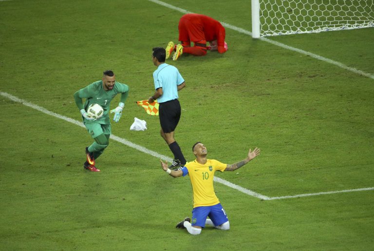 Era el último título que faltaba: Brasil ganó el oro en el fútbol masculino de Río 2016