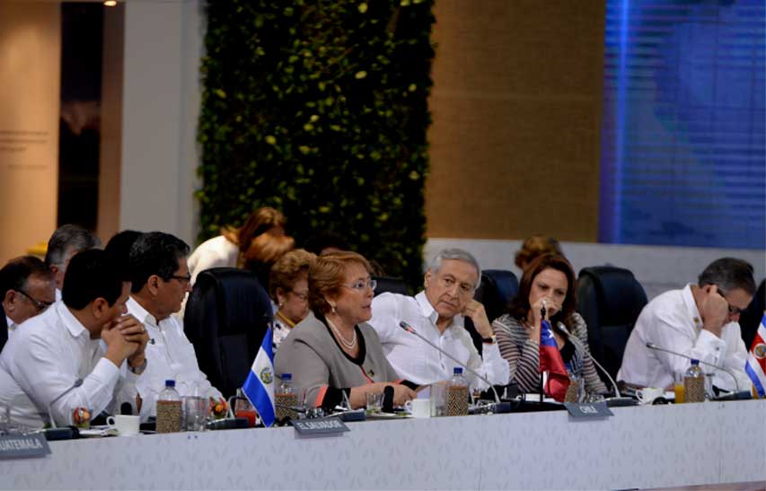 wbachelet-cumbre-iberoa28oc