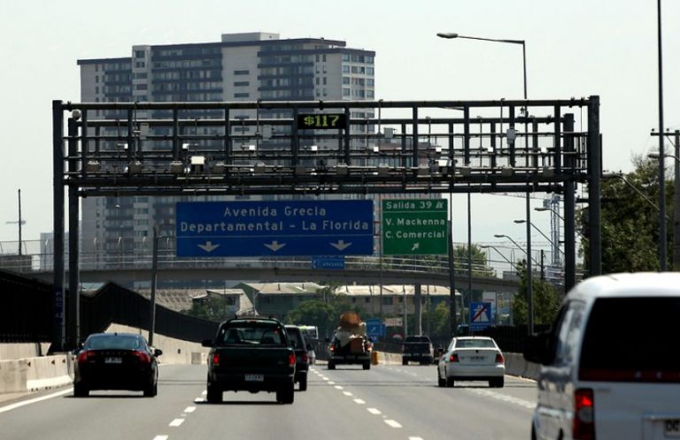 Para no creer: Autopistas suben en un 6,5% sus tarifas por congestión en las carreteras