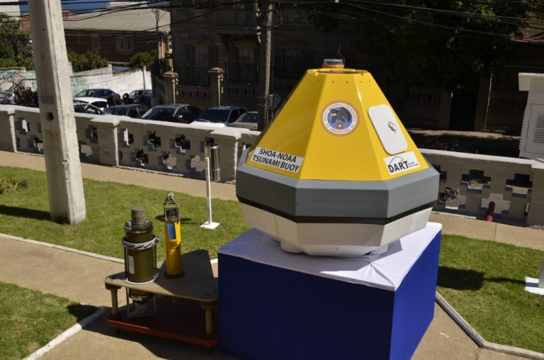 Chile fortalece sistema de alerta de Tsunami con instalación de nueva boya de última generación