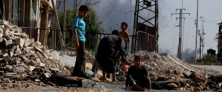 Dramático reporte de Unicef: 60 % de los civiles que huyen de Alepo son niños