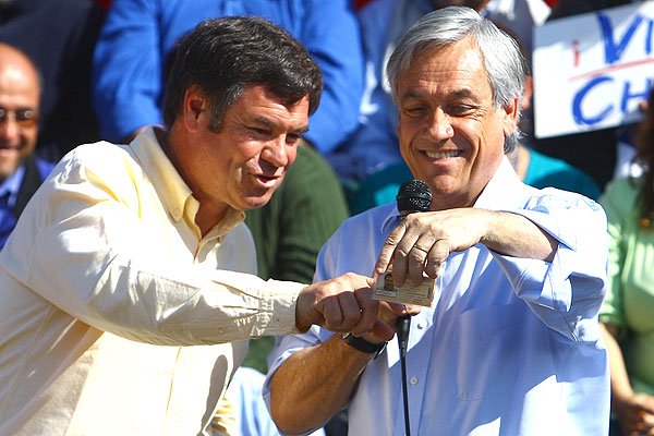Fuego amigo: Ossandón le da  duro a Piñera a quien acusa de tener un “piso de vidrio”
