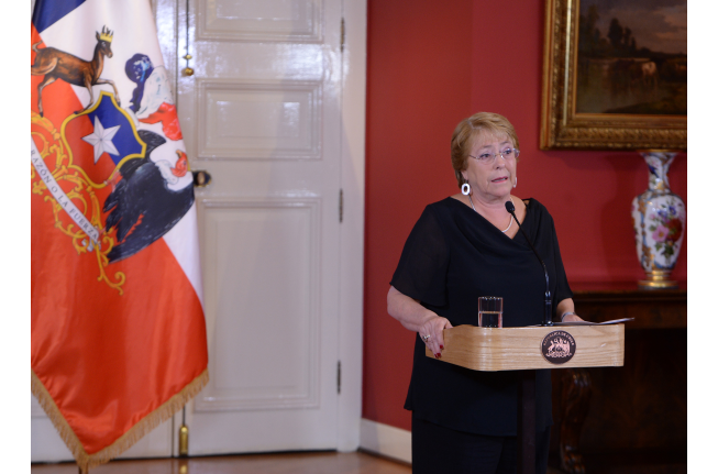 Bachelet confirma la extensión del “SuperTanker” y responde a críticas: “Nada afecta más que sacar pequeñas ventajas políticas o sembrar falsedades”