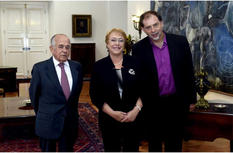 Bachelet recibe en La Moneda al presidente y vicepresidente del Senado