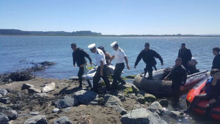 Buzos de la Armada y Bomberos encontraron cuerpo de joven de 18 años desaparecido en la desembocadura del río Bío Bío