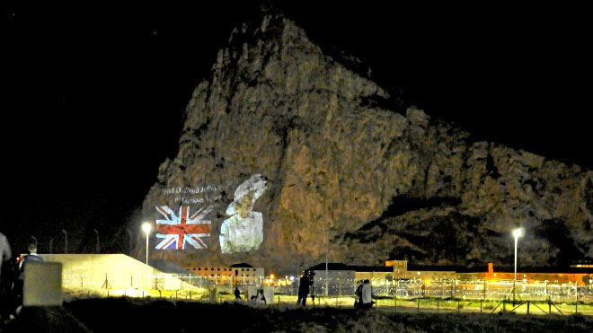 Inglaterra manda claro mensaje a España: “Vamos a proteger Gibraltar hasta sus últimas consecuencias”