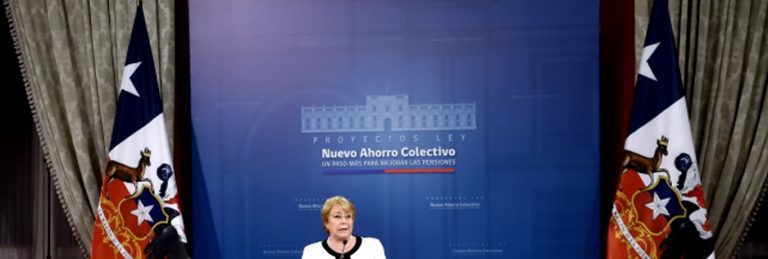 Carlos Peña se cuadra con reforma previsional de Bachelet y advierte que ayuda a que Chile vuelva a ser más solidario