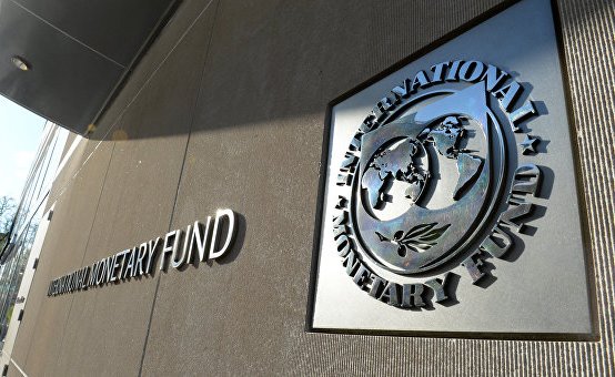 FMI baja proyección económica de Chile a 1,4% y eleva su expansión para 2018 a 2,5%
