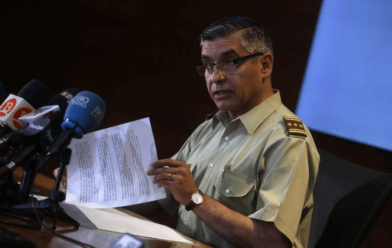 Nueva baja en Carabineros: Renunció el general a cargo de inteligencia y mano derecha de Villalobos