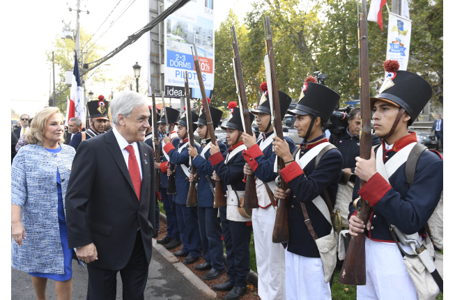 Sebastian Piñera abrazo de Maipú