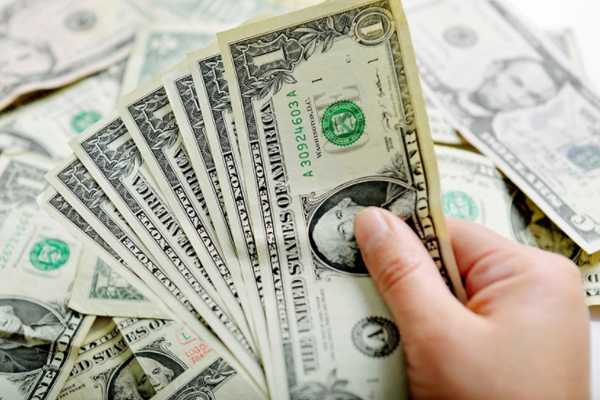 Que buenos son los conflictos para el dólar: Esta jornada cerró con alza y se ubicó en $596,60