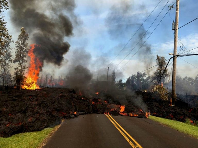 VIDEO // Volcán Kilauea sigue provocando devastación en Hawái: Autoridades mantienen orden de evacuación