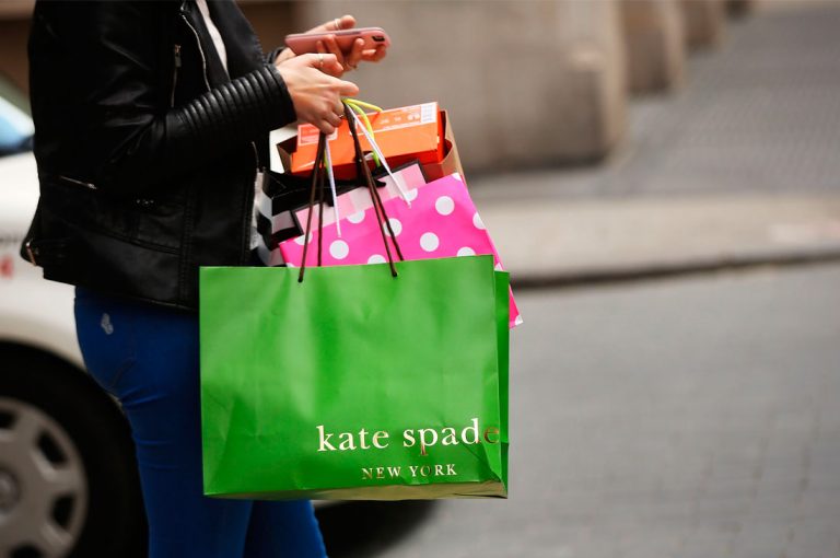 Famosa diseñadora Kate Spade es encontrada muerta en su departamento de Nueva York