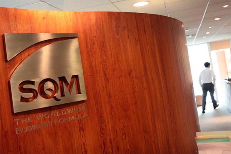 SQM recula y deja sin oficinas a los hermanos Ponce Lerou en el edificio corporativo
