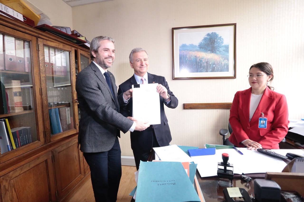 Gonzalo Blumel y Felipe Larraín por modernización tributaria