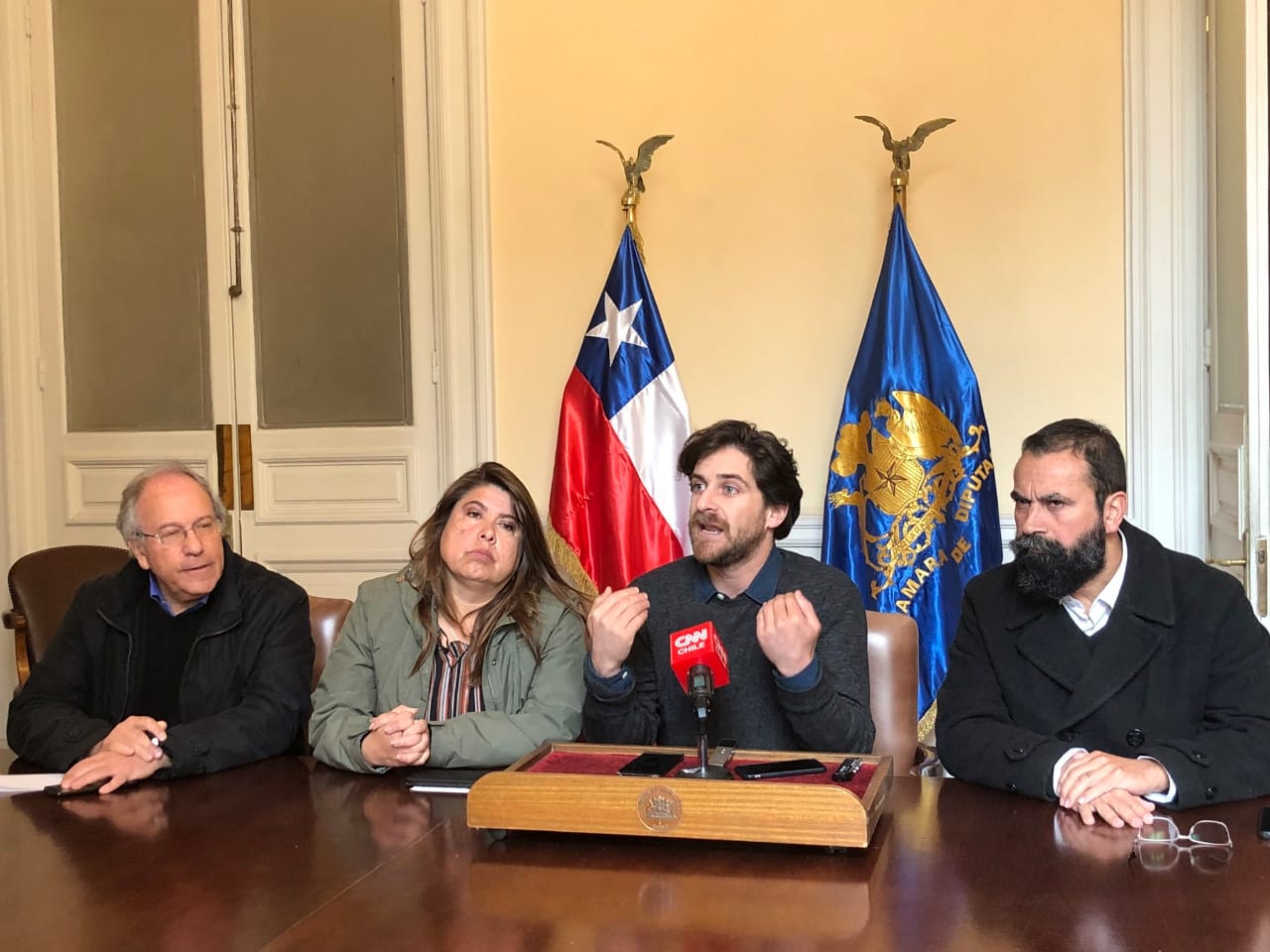 Diputados Gonzalo Winter, Claudia Mix, Hugo Gutiérrez y Tomás Hirsch