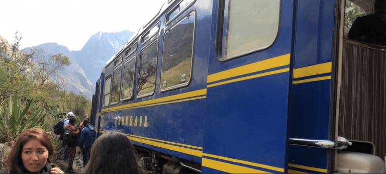 31 heridos deja accidente ferroviario en Perú, entre ellos 6 chilenos