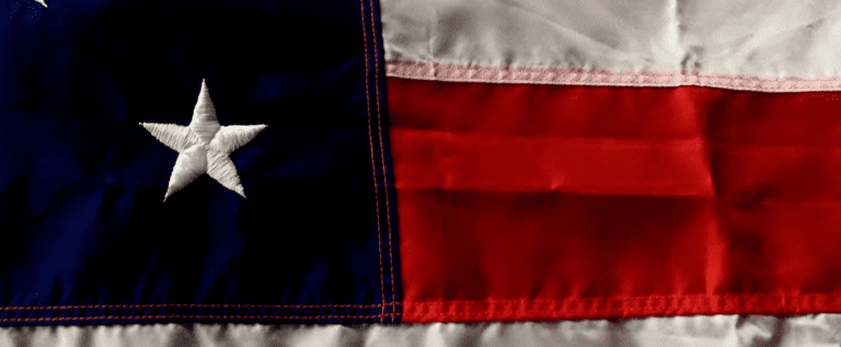 Piñera comete error al trucar bandera de EEUU para que calce la de Chile y crecen las críticas por “humillar” al emblema patrio