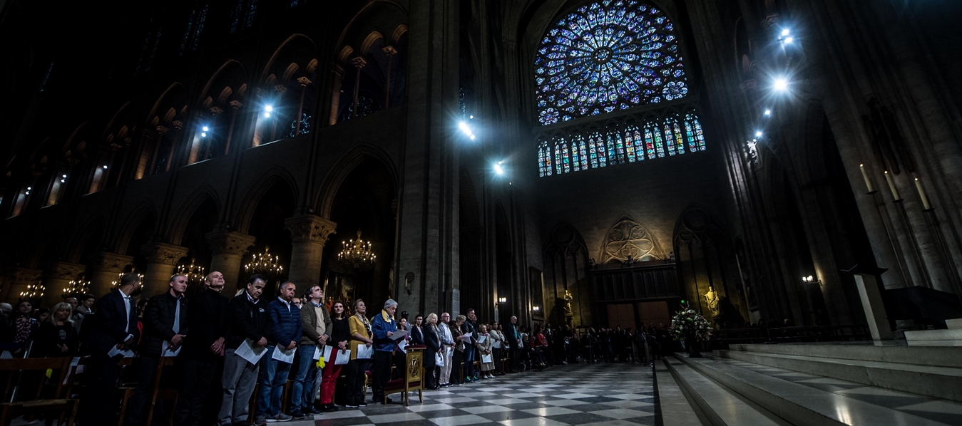Presidente Piñera en misa en Notre Dame