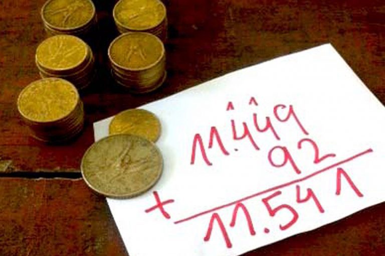 Exhibición busca sacar de circulación monedas acuñadas en dictadura
