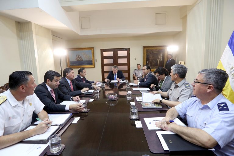 Ministro Espina sentencia que habrá “Tolerancia Cero” contra irregularidades en las FFAA