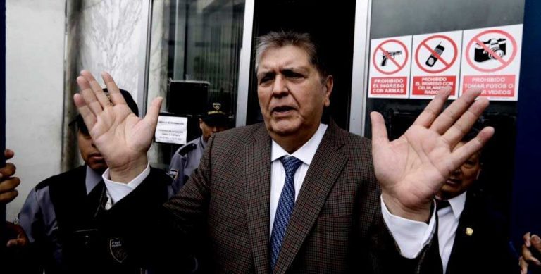 De “Republiqueta”: Expresidente Alan García se asila en embajada de Uruguay y acusa “persecución”