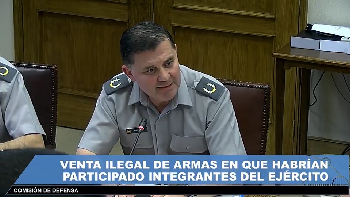 General Martínez denunciará a oficial que entregó audio a la prensa sobre venta de armas